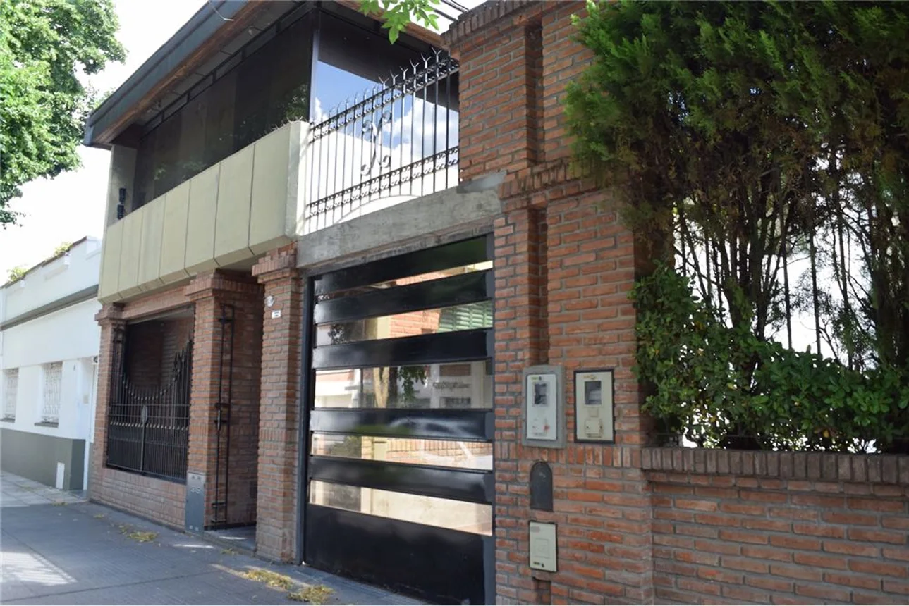 Casa de 5 ambientes en venta en Villa Real, Moliere 2400, foto 3