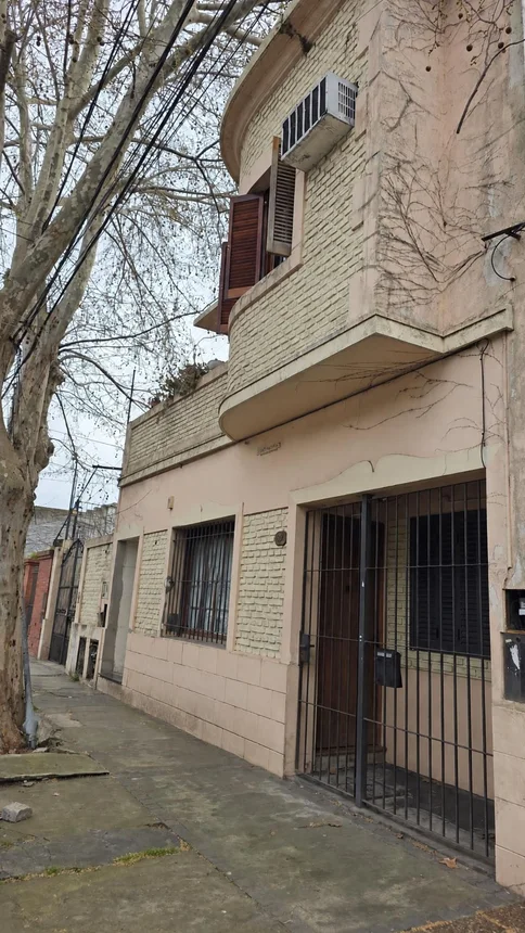 Casa en venta en Bernal Oeste, Ayacucho 600