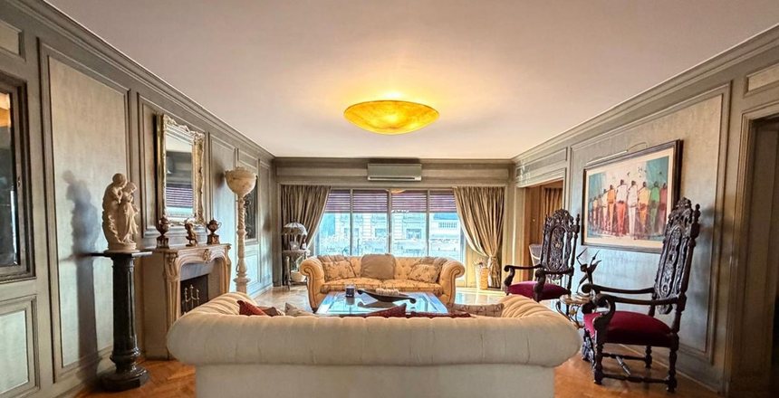 Venta departamento de categoría Recoleta