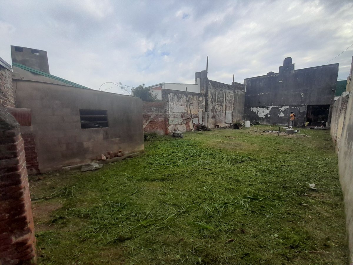 Foto 9 — TERRENO INTERNO Y COCHERA EN BARRIO ROMA