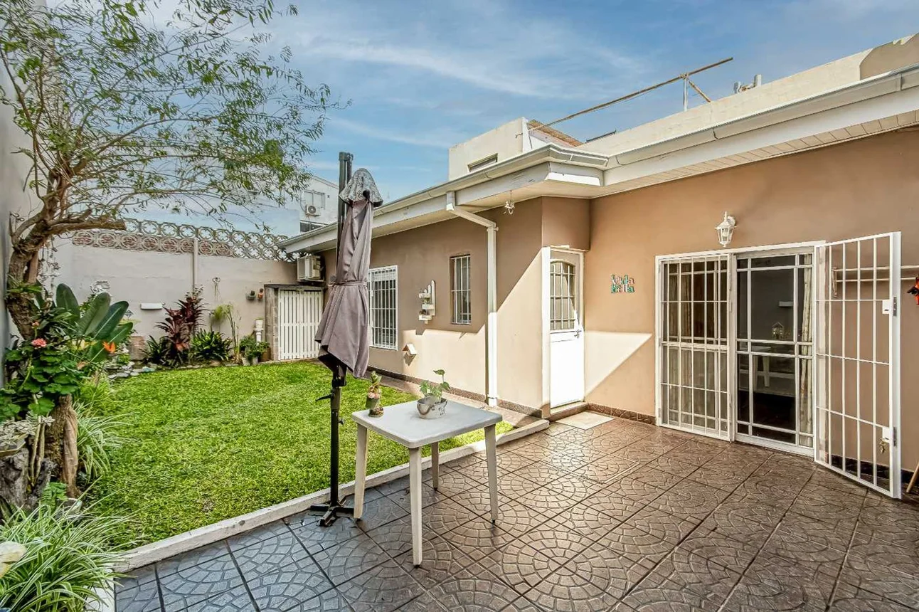 Casa de 5 ambientes en venta en Santos Lugares, Doctor Ceraso 1300, foto 3