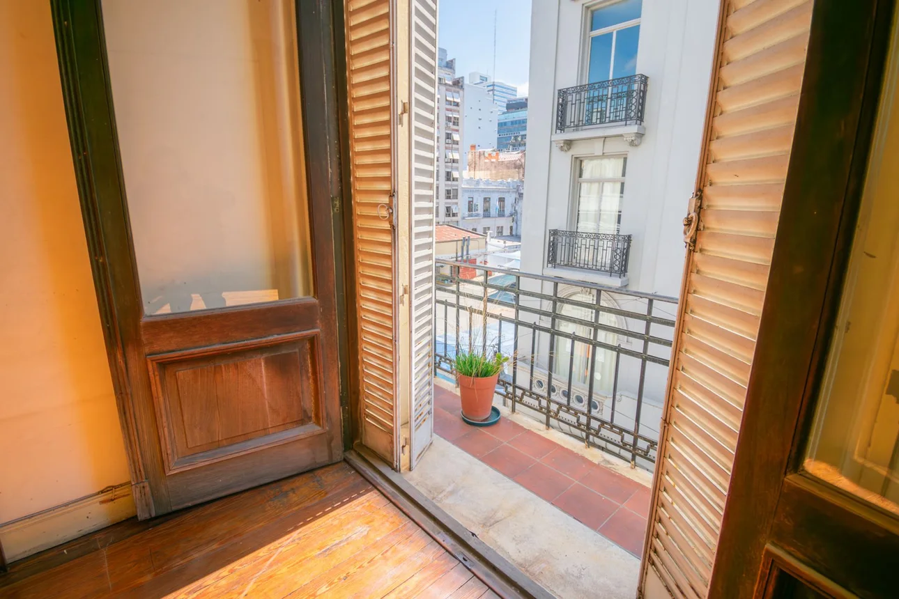Departamento de 5 ambientes en venta en Monserrat, Venezuela 600, foto 3