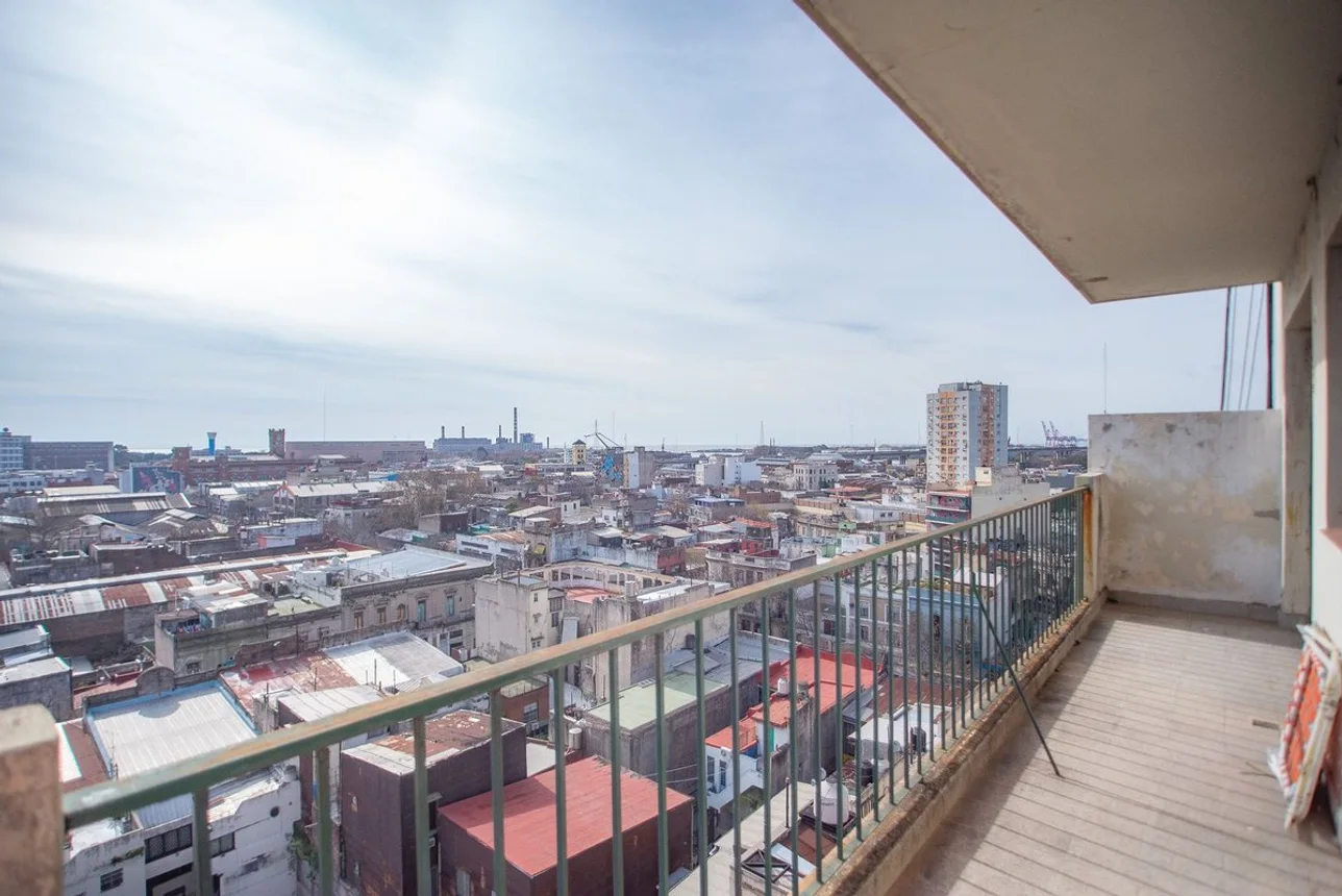 Semipiso de 5 ambientes en venta en La Boca, Avenida Almirante Brown 700