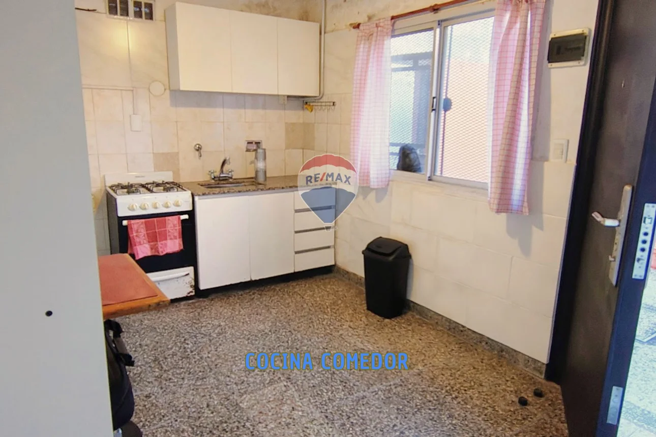 PH de 2 ambientes en venta en Bernal Oeste, Montevideo 1300, foto 2