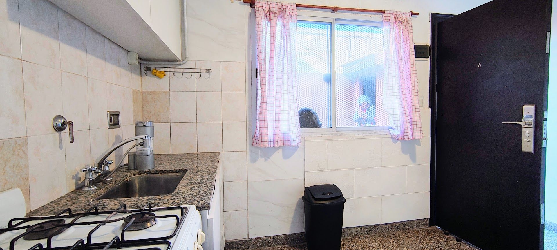 Foto 9 — VENTA PH 2 AMB. BERNAL OESTE PATIO LUMINOSO