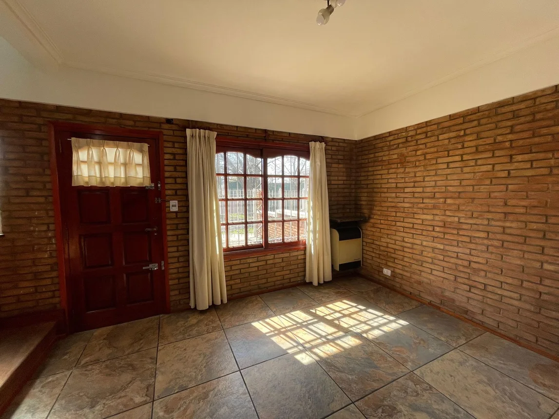 Casa dúplex de 3 ambientes en venta en Berazategui, Calle 138 2100, foto 2