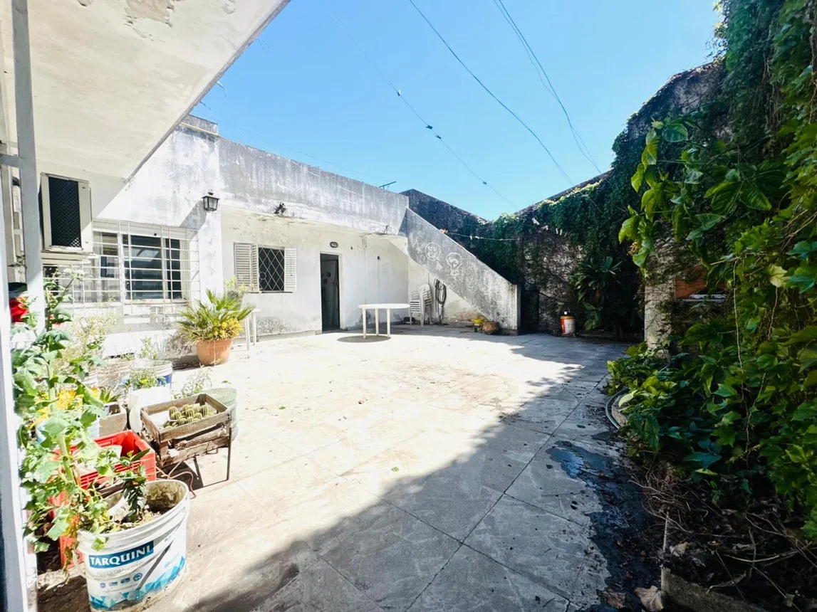 Casa de 4 ambientes en venta en Morón, Grito de Alcorta 1100