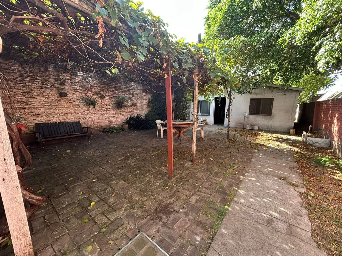 Casa en venta en Villa Luzuriaga, foto 5