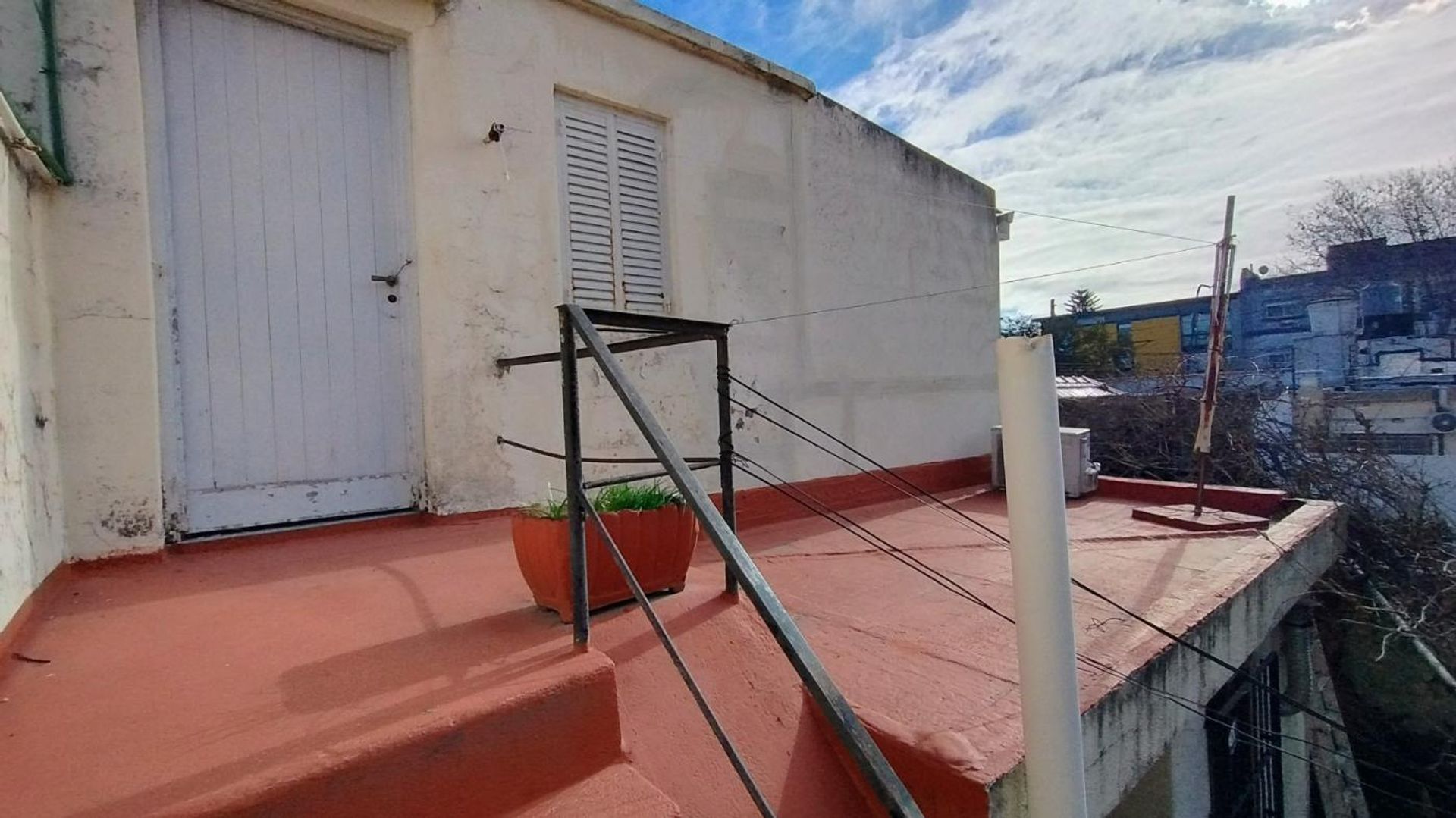 Foto 16 — CASA 5 AMB C/COCHERA JARDIN Y QUINCHO BERNAL ESTE