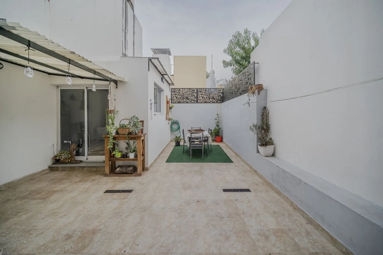 Casa de 3 ambientes en venta en Caseros, Intendente Gabriel Larralde 1700