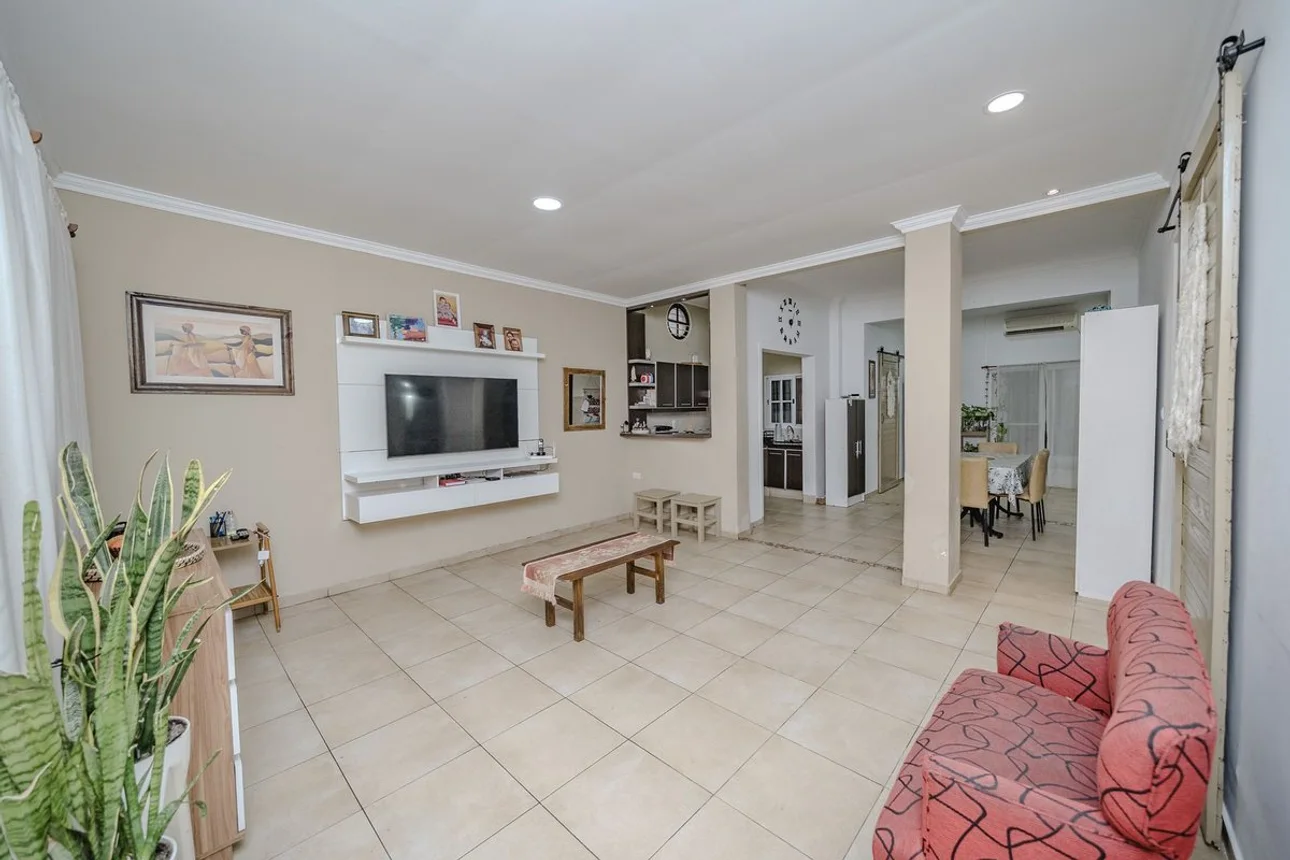 Casa de 3 ambientes en venta en Caseros, Intendente Gabriel Larralde 1700, foto 2
