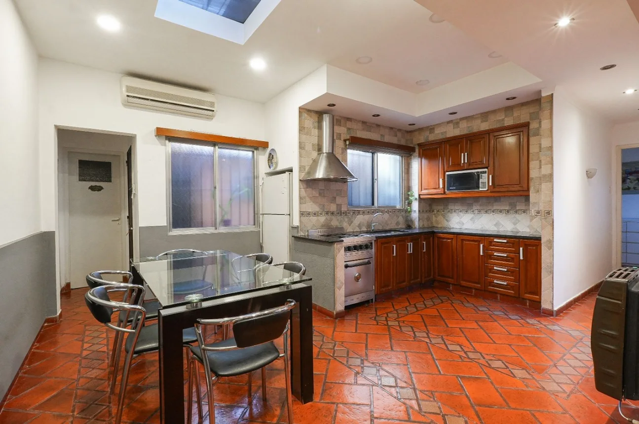 Casa en venta en Banfield, foto 3