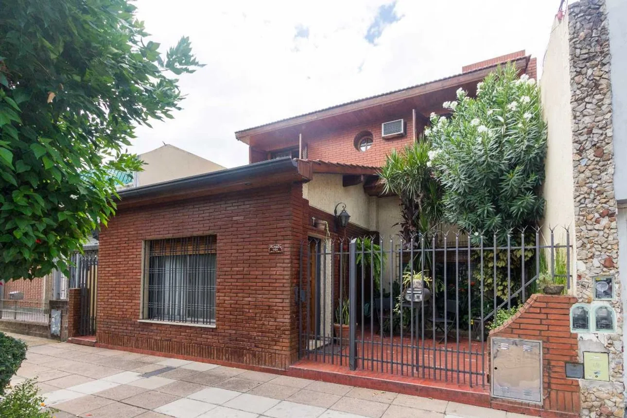 Casa de 6 ambientes en venta en Villa Real, Manuel Porcel de Peralta 1100, foto 2