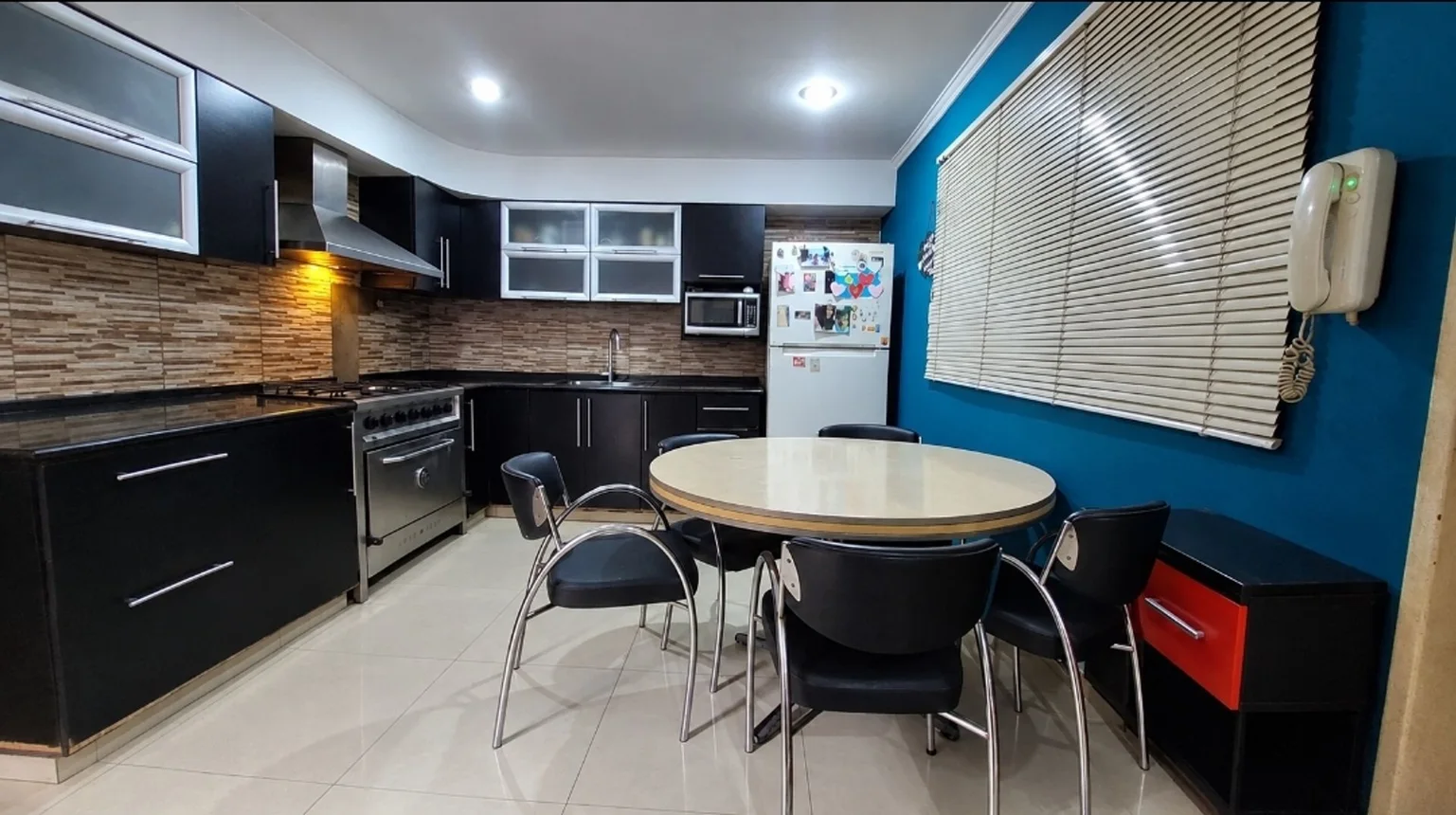 Casa de 3 ambientes en venta en Valentín Alsina, Ucrania 1800, foto 2