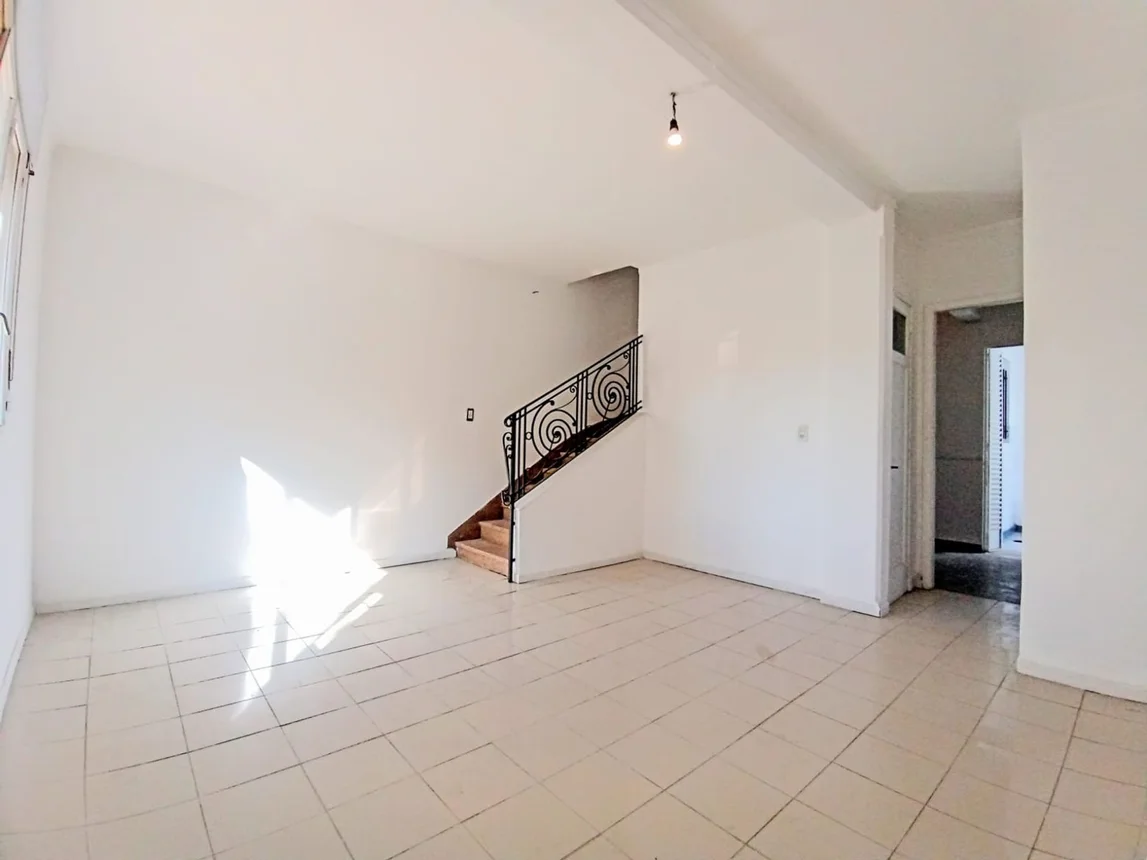Casa en venta en La Plata, foto 2