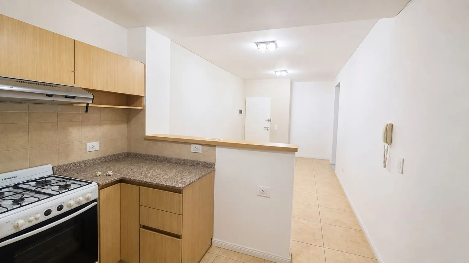 Departamento de 3 ambientes en alquiler en Quilmes, Avenida Hipólito Yrigoyen 1100