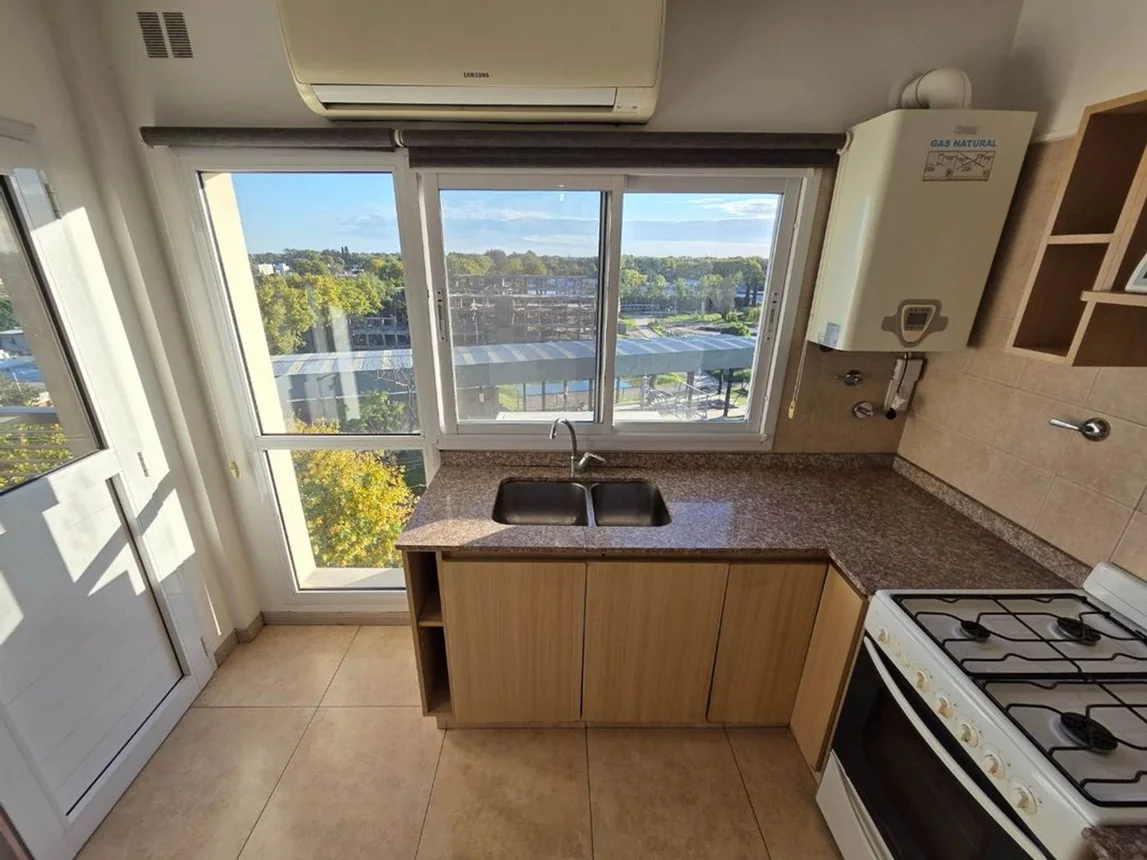 Departamento de 3 ambientes en alquiler en Quilmes, Avenida Hipólito Yrigoyen 1100, foto 4