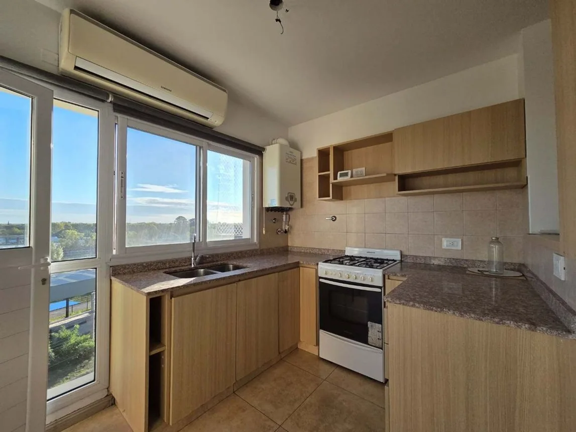 Departamento de 3 ambientes en alquiler en Quilmes, Avenida Hipólito Yrigoyen 1100, foto 5
