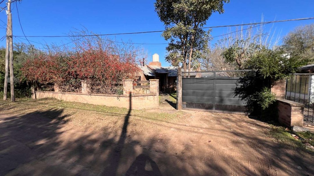 VENTA CASA 3 DOR MENDIOLAZA GOLF PILETA ESCRITURA