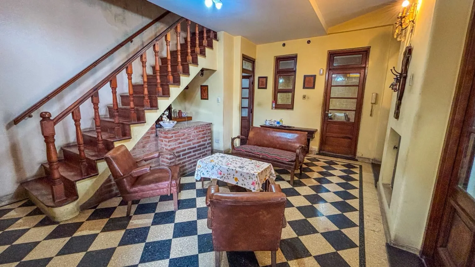Casa de 8 ambientes en venta en Nueva Pompeya, Av Daract 2100, foto 2