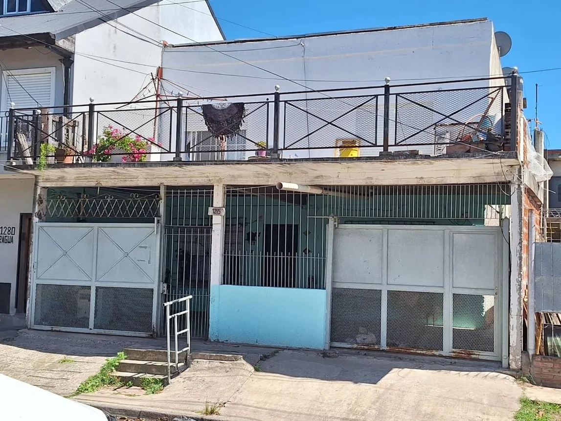 Venta terreno con 3 departamentos, ezpeleta, foto 3