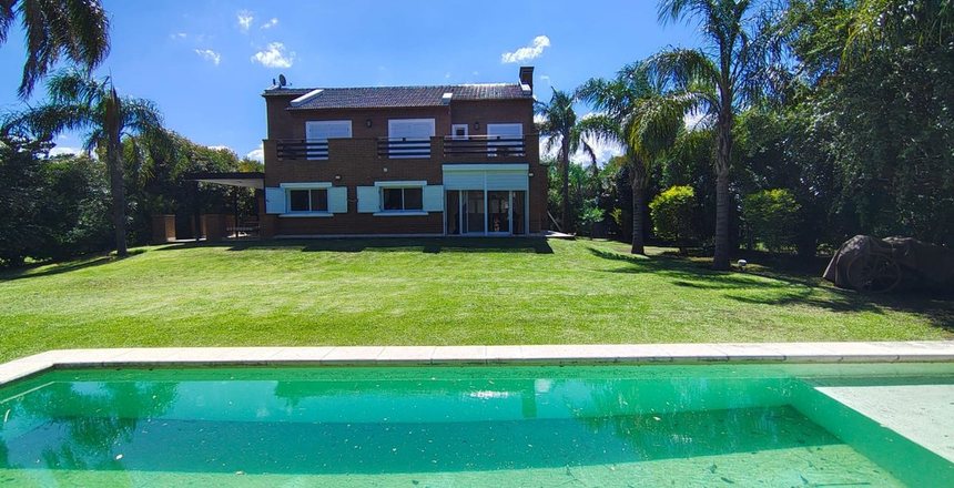 Imagen Venta casa 4 dormitorios San Isidro Villa Allende- Conocé nuestras propiedades