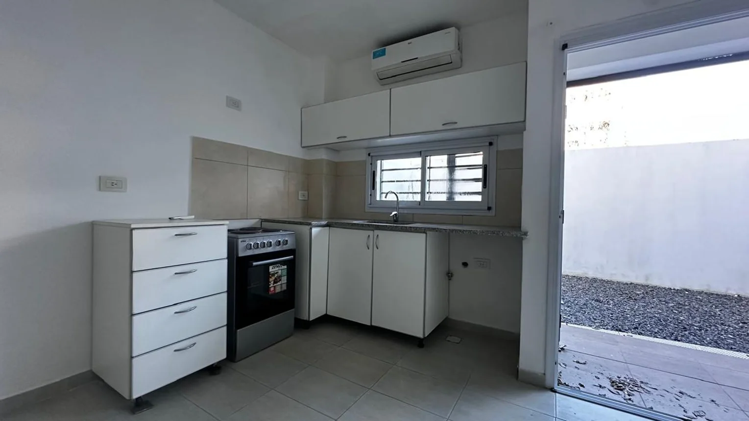 Departamento en alquiler en La Plata, Calle 115 Entre Diagonal 73 y 68 1700, foto 4
