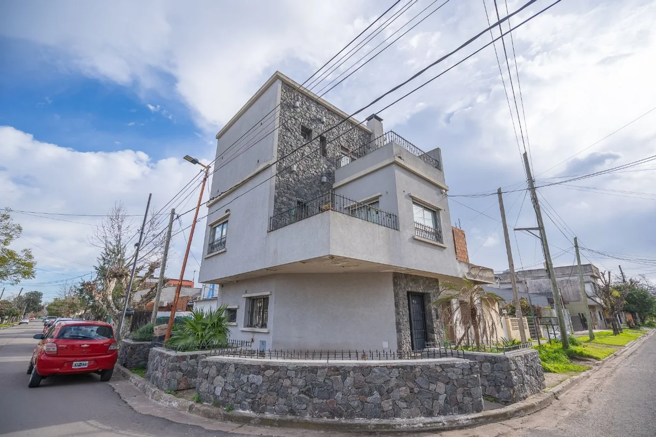 Casa dúplex en venta en José C. Paz