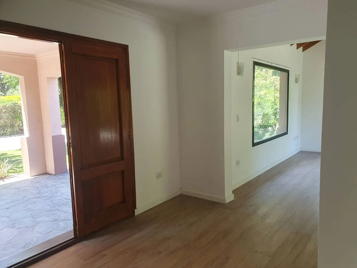 Casa de 5 ambientes en venta en Villa Rosa, Ruta 25 y Calle la Rioja. el Buen Retiro 0, foto 2