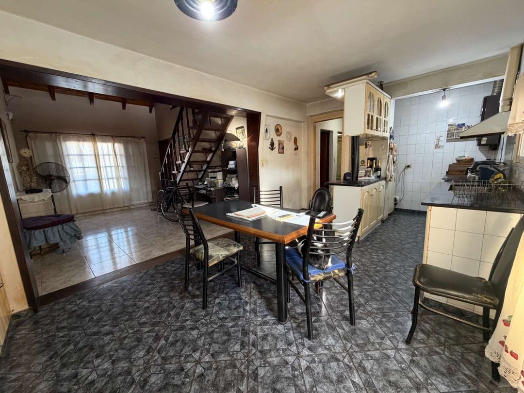 VENTA CASA 5 DORMITORIOS EN ARGÜELLO CÓRDOBA