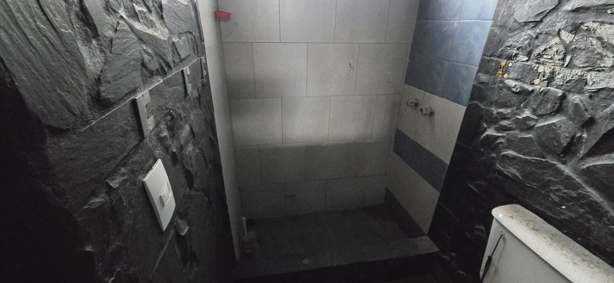 Foto 9 — VENTA CASA CON COCHERA QUINCHO EZPELETA A RECICLAR