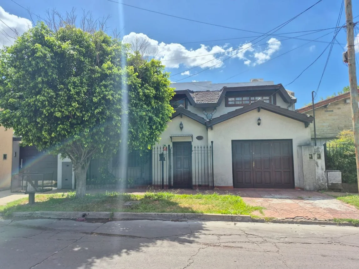 Casa en venta en Hurlingham, foto 2