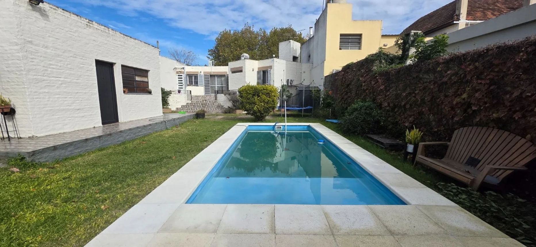 Casa de 4 ambientes en venta en Temperley, Vicente López 800