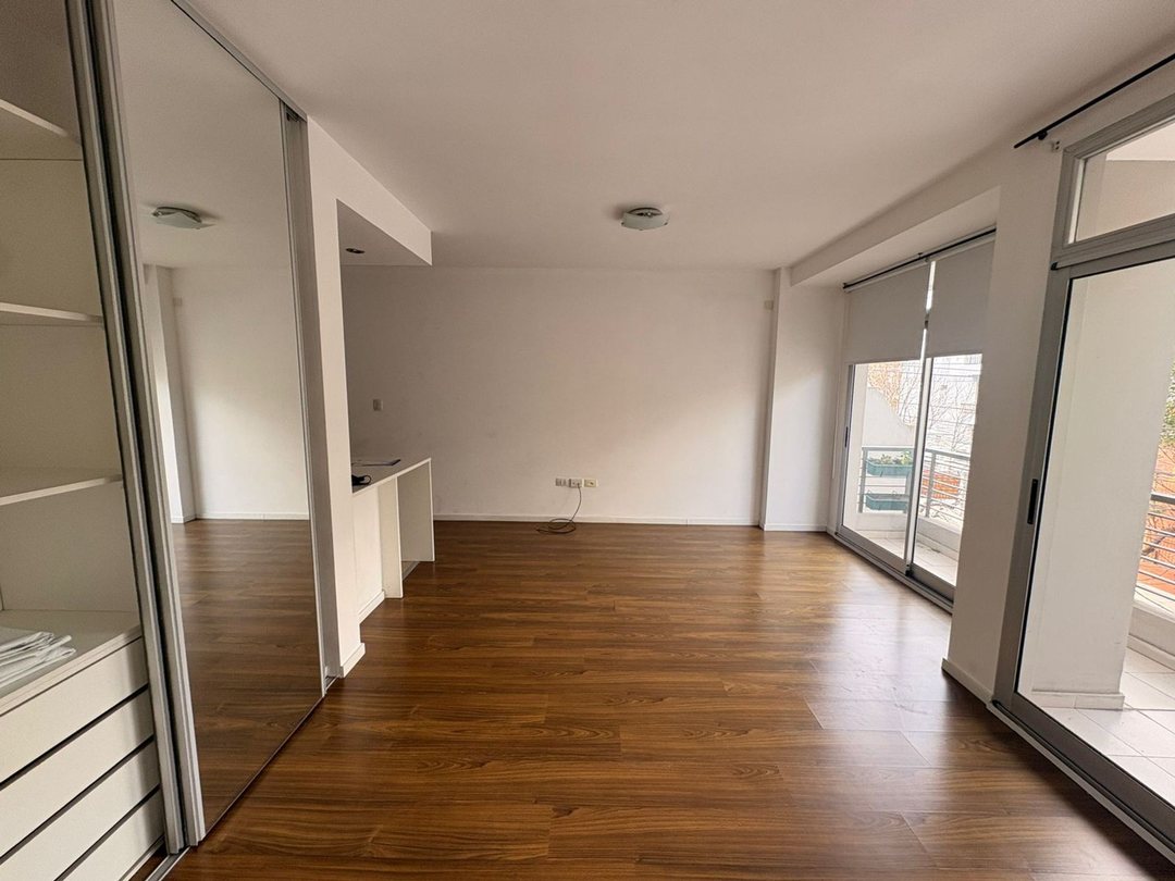 ALQUILER MONOAMBIENTE AL FRENTE CON BALCÓN