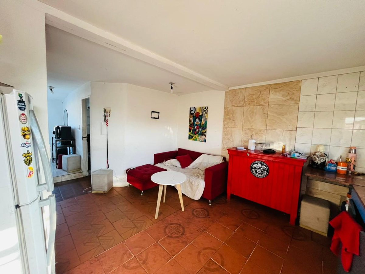 Foto 6 — LOCALES EN VENTA BERNAL CON DEPARTAMENTOS