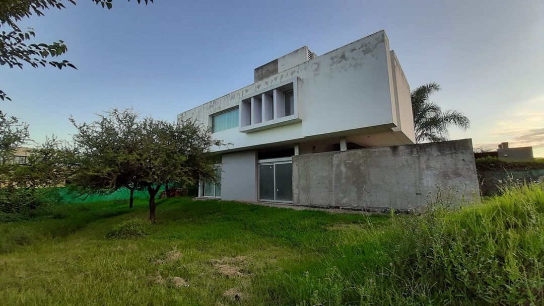 VENTA CASA EN CONSTRUCCION BELA VISTA