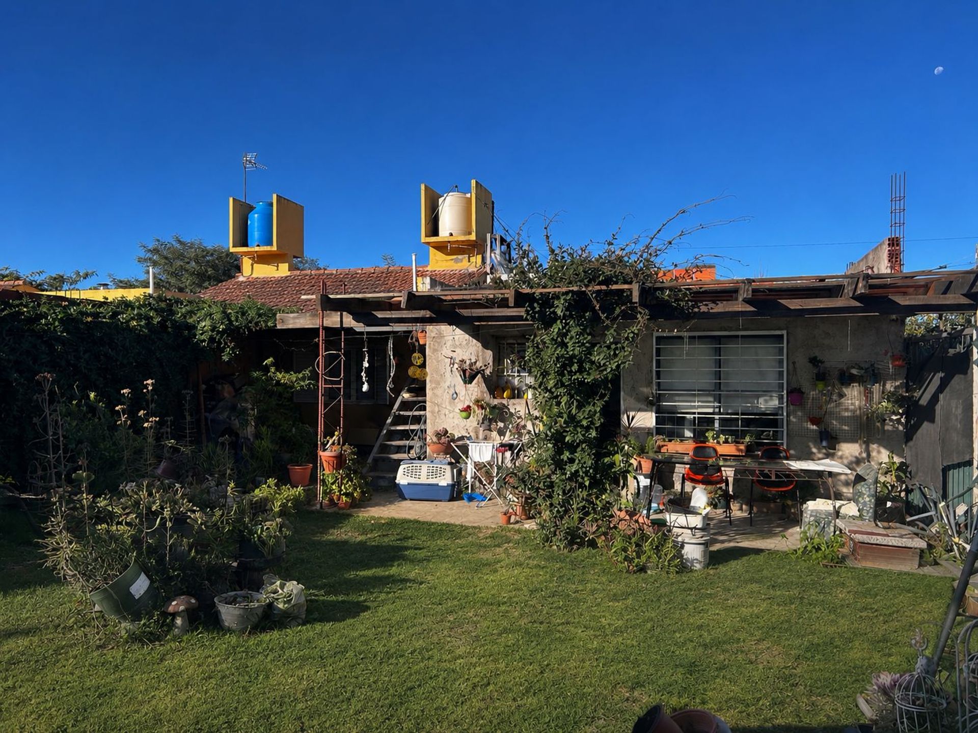 CASA VENTA BARRIO EL HUAICO ZONA NORTE 4 DORM - foto 8