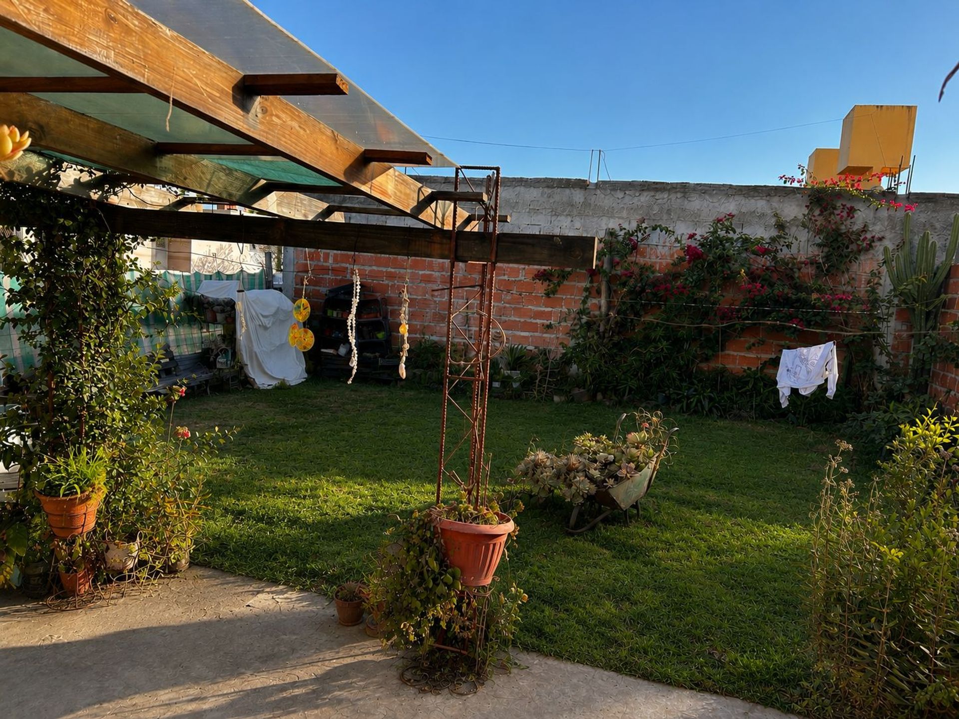 CASA VENTA BARRIO EL HUAICO ZONA NORTE 4 DORM - foto 9