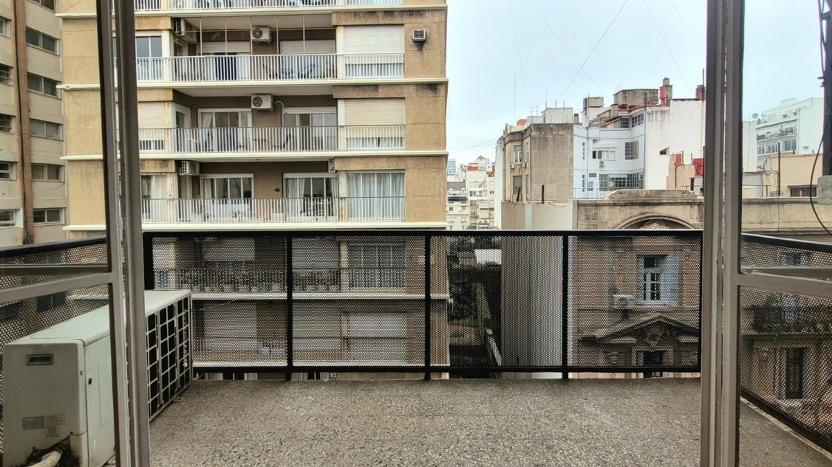 Foto 7 — ALQUILER 4 AMBIENTES RECOLETA CON BALCON