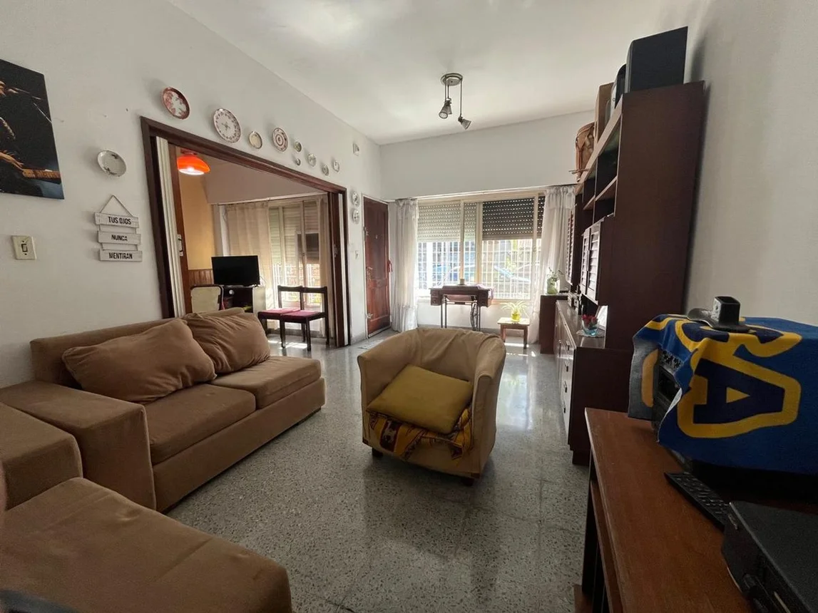 Casa de 3 ambientes en venta en Villa Luzuriaga, Entre Ríos 100, foto 2