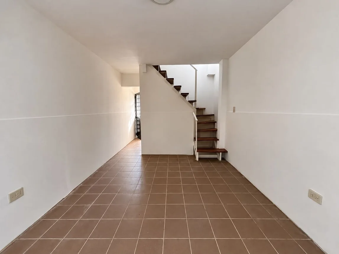 Casa dúplex de 3 ambientes en venta en Morón, 9 de Julio 1000, foto 2
