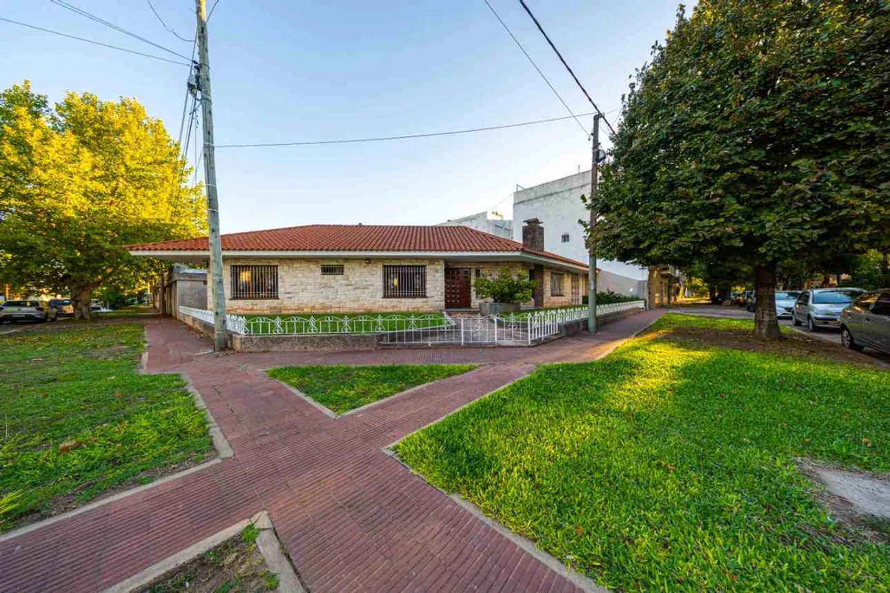 Casa en venta en Rosario, foto 2