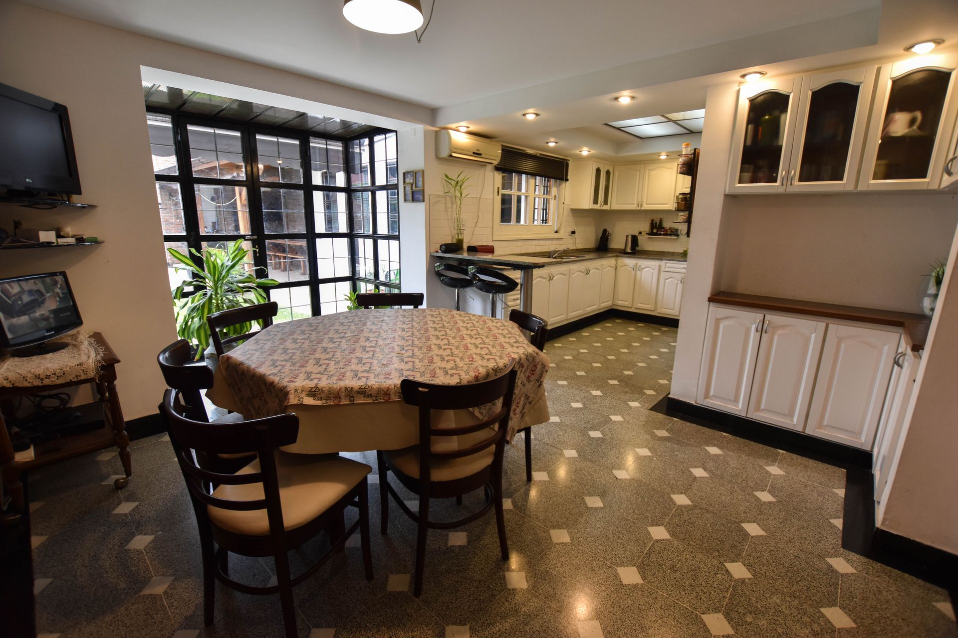 Foto 8 — VENTA DE CASA 4 DORMITORIOS CON PILETA