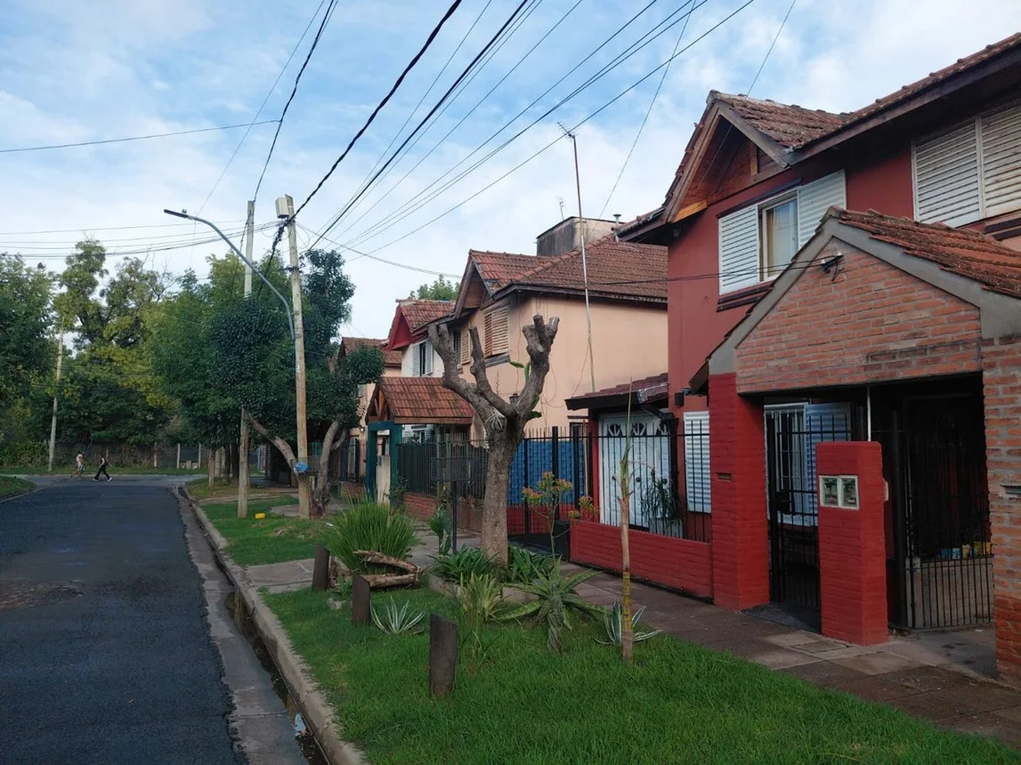 Casa dúplex de 4 ambientes en venta en Hurlingham, Ana Morón 3000, foto 2