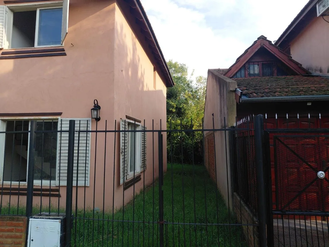 Casa dúplex de 4 ambientes en venta en Hurlingham, Ana Morón 3000, foto 3