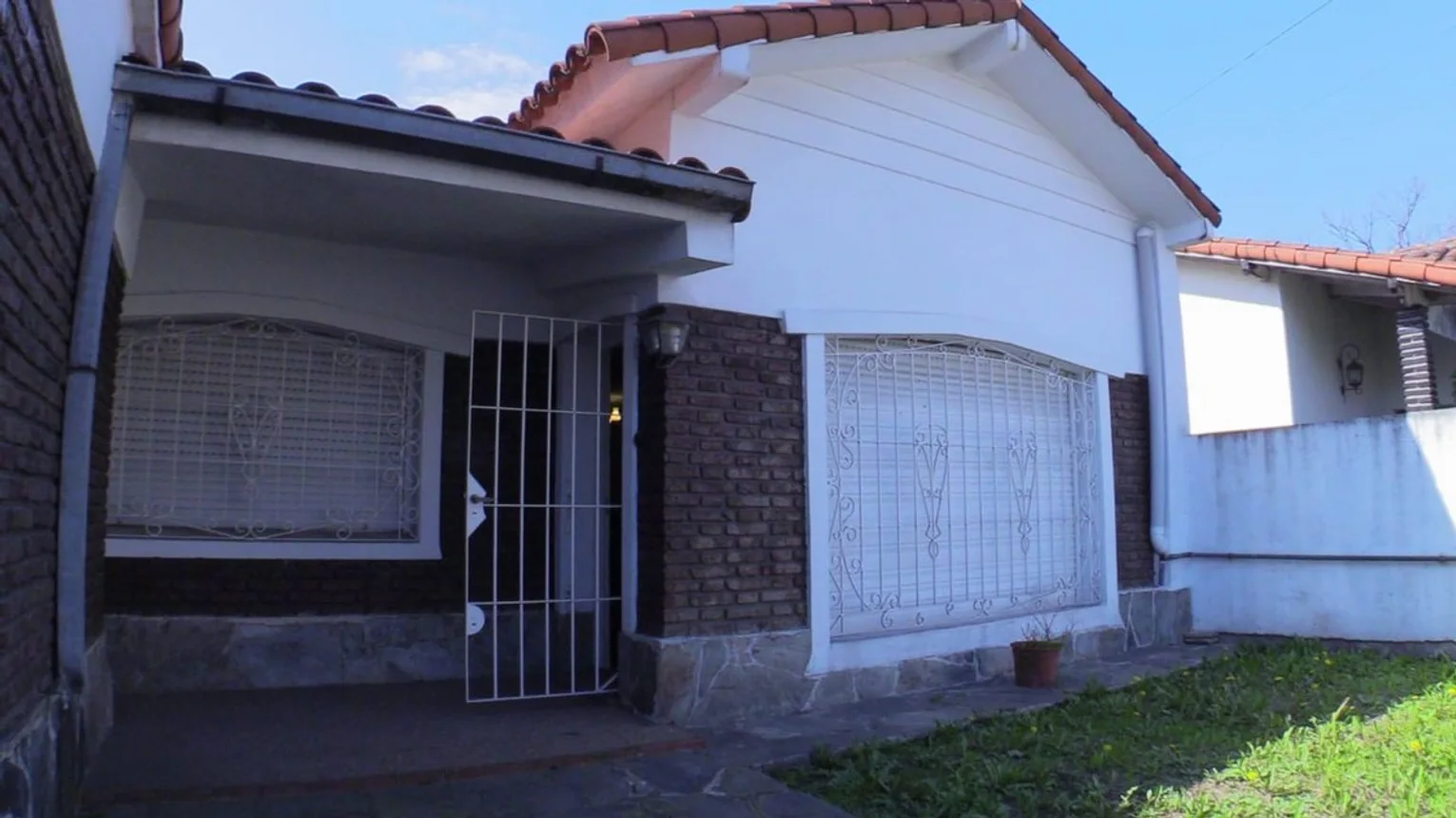 Casa de 5 ambientes en venta en Morón, Pola 400, foto 2