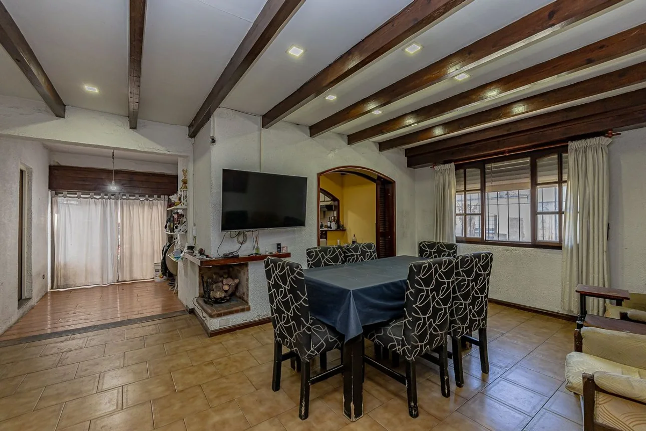 Casa de 3 ambientes en venta en Ciudad Jardín, Año 1852 2800, foto 4
