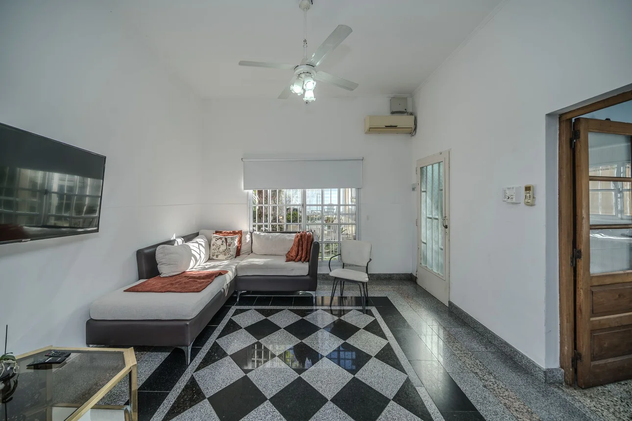 Casa de 3 ambientes en venta en Caseros, Raúl Scalabrini Ortiz 3100, foto 2