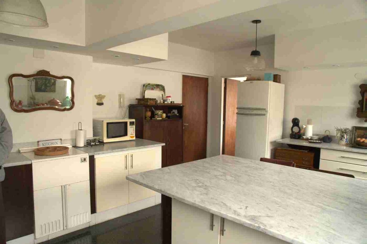 DEPARTAMENTO AMPLIO VENTA ZONA CENTRO - foto 4