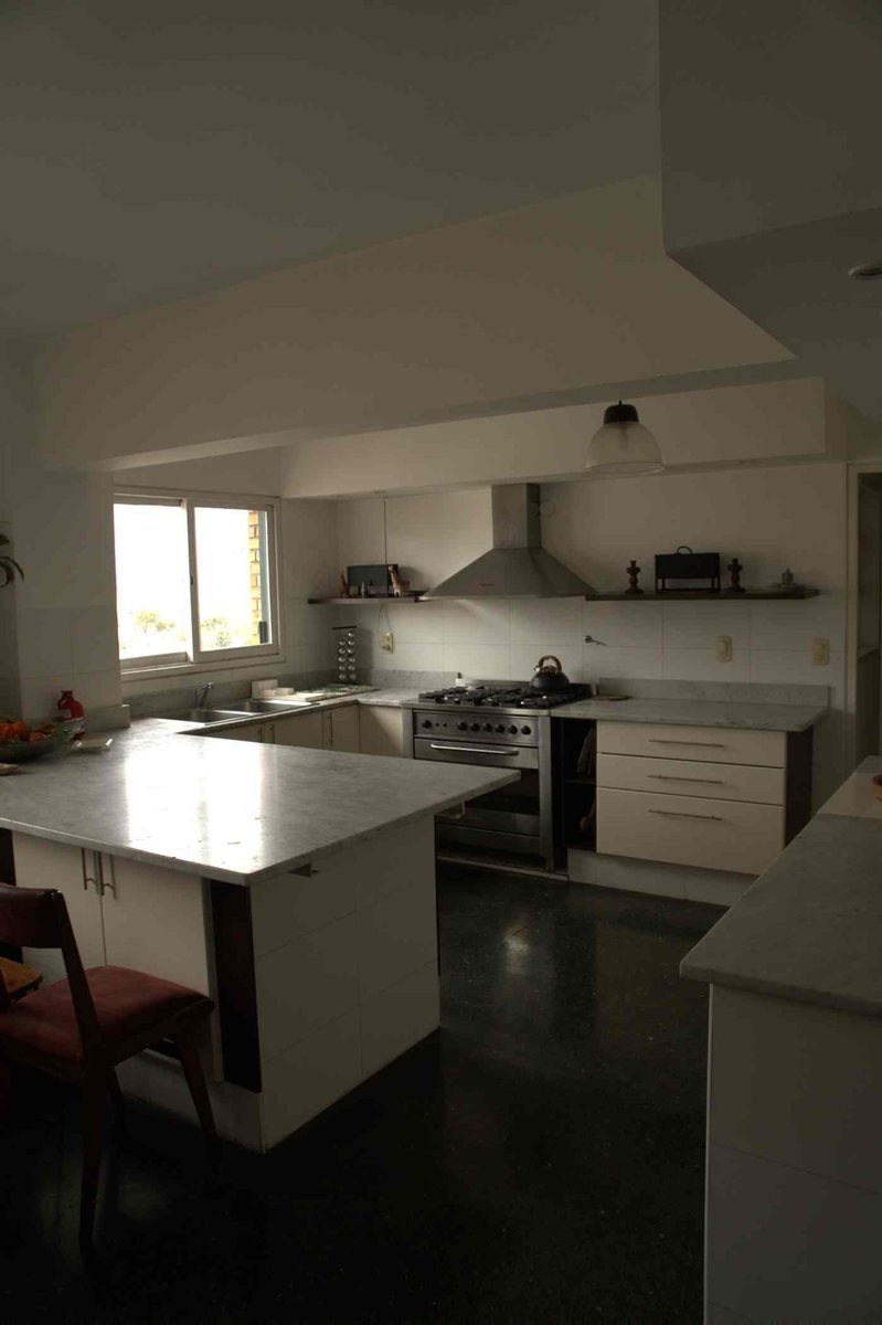 DEPARTAMENTO AMPLIO VENTA ZONA CENTRO - foto 9